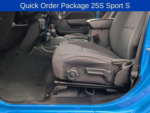 Used 2022 Jeep Wrangler Unlimited Sport AWD/4WD image 10