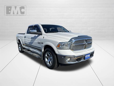 Used 2015 RAM 1500 Laramie w/ Convenience Group AWD/4WD image 2
