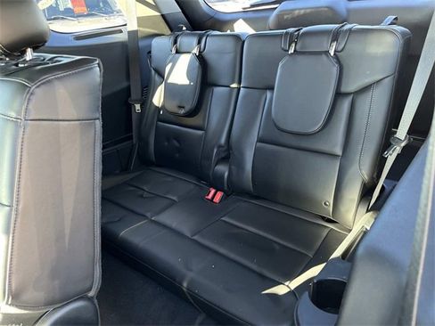 Used 2023 Ford Explorer XLT w/ Equipment Group 202A image 18