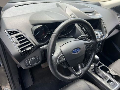 Used 2017 Ford Escape Titanium FWD image 11