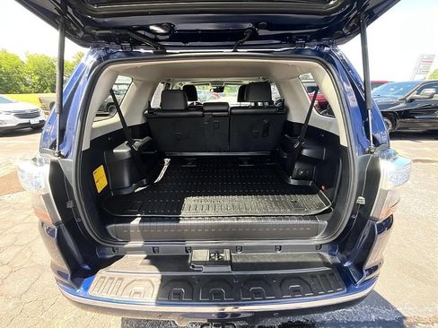 Used 2024 Toyota 4Runner Limited AWD/4WD image 8