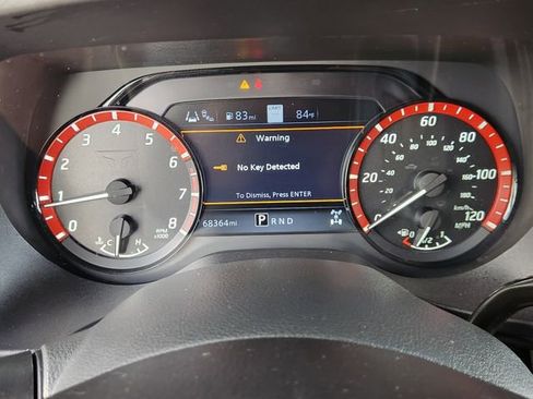 Used 2024 Nissan Titan PRO-4X w/ Pro-4x Convenience Package AWD/4WD image 15