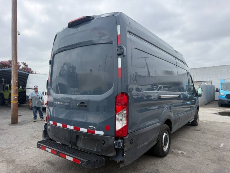 Used 2019 Ford Transit 250 148 High Roof Extended RWD image 6