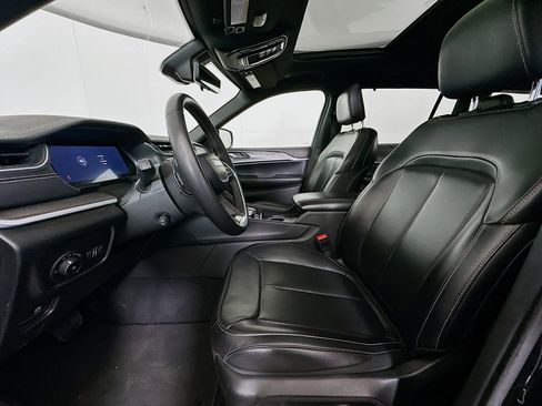 Used 2024 Jeep Grand Cherokee L Limited w/ Luxury Tech Group II image 13