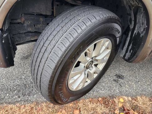 Used 2018 Nissan Titan PRO-4X w/ Pro-4x Convenience Package image 9