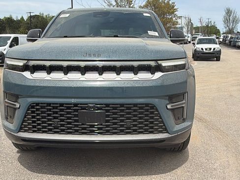 New 2026 Jeep Grand Wagoneer L 4WD image 3