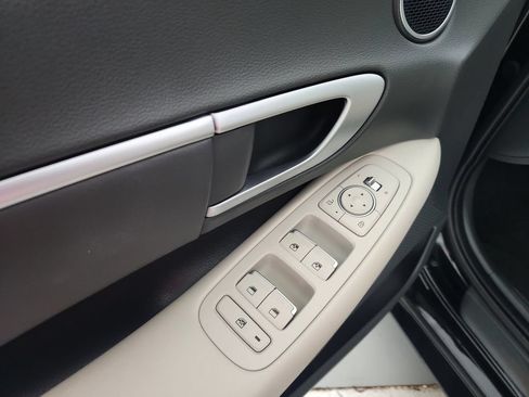 Used 2025 Hyundai Sonata SEL FWD image 23