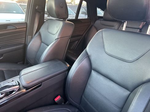 Used 2019 Mercedes-Benz GLE 43 AMG AMG GLE 43 image 28