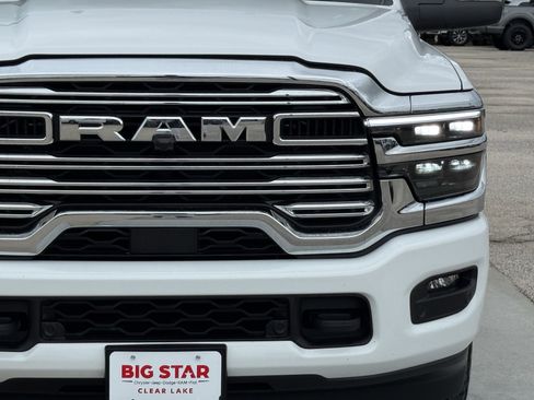 Used 2026 RAM 2500 Laramie AWD/4WD image 5