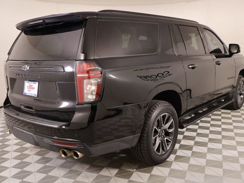 Used 2023 Chevrolet Suburban Z71 w/ Z71 Off-Road Package AWD/4WD image 24