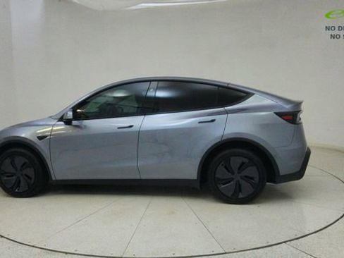 Used 2026 Tesla Model Y 2WD image 66
