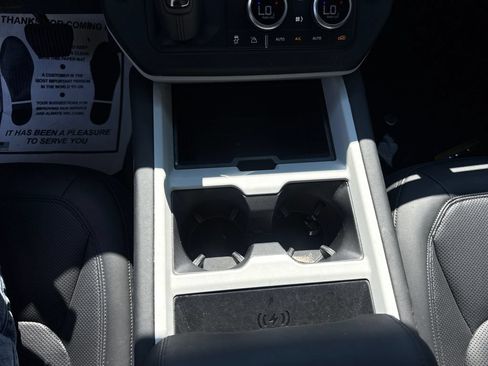 Used 2025 Land Rover Defender 110 S AWD/4WD image 23