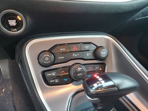 Certified 2022 Dodge Challenger GT image 21