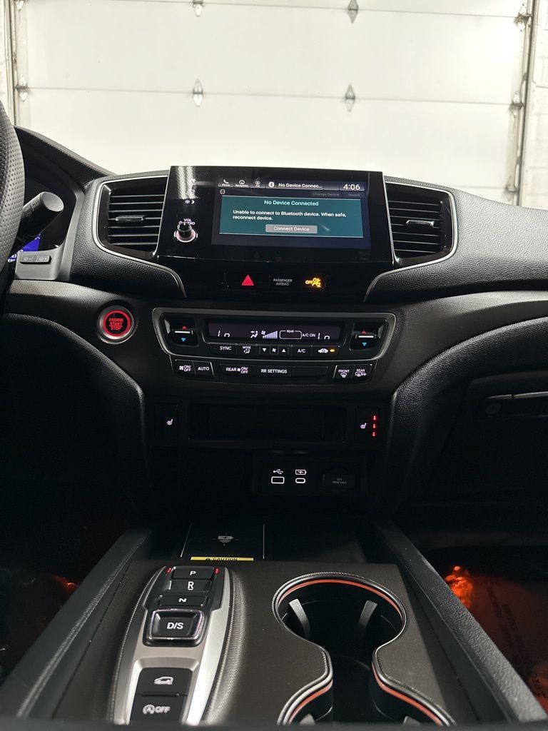Used 2025 Honda Passport TrailSport image 22
