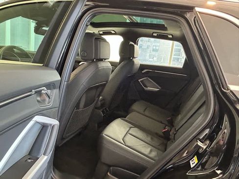 Used 2025 Audi Q3 2.0T Premium w/ Convenience Package image 16
