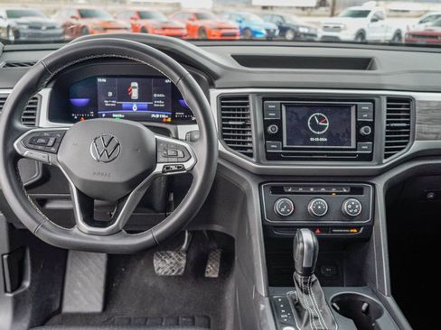 Used 2022 Volkswagen Atlas Cross Sport SE image 6