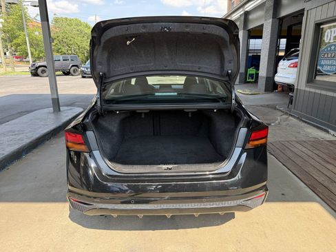 Used 2021 Nissan Altima 2.5 SV FWD image 18