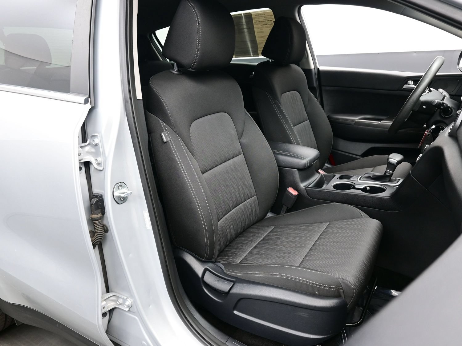Used 2022 Kia Sportage LX AWD/4WD image 15