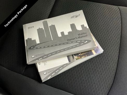 Used 2019 Chevrolet Malibu LT image 28