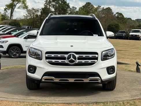 Used 2023 Mercedes-Benz GLB 250 image 2