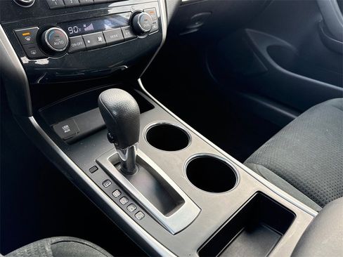 Used 2015 Nissan Altima 2.5 SV image 27