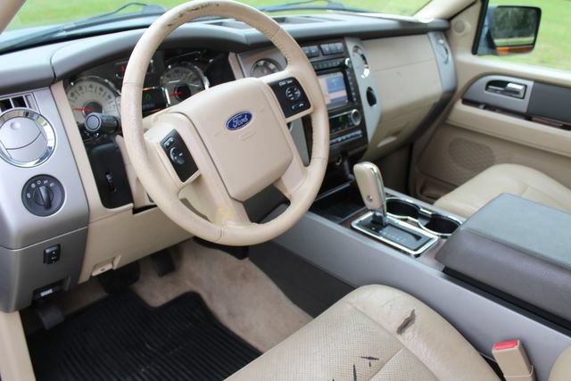 Used 2011 Ford Expedition XLT w/ 203A Rapid Spec Order Code AWD/4WD image 16