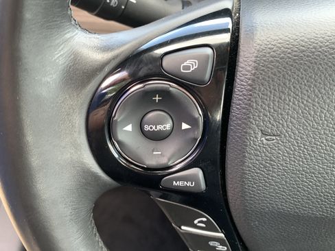Used 2017 Honda Accord EX-L image 19