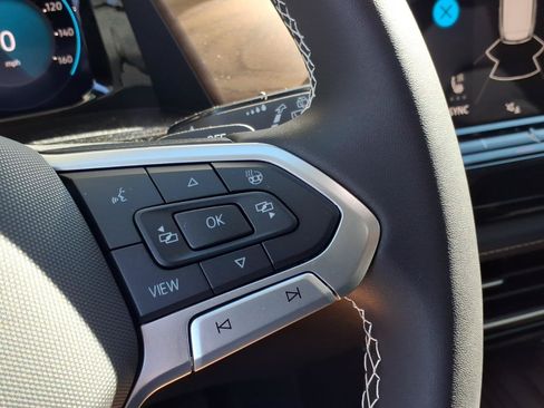 New 2026 Volkswagen Atlas SE FWD image 19