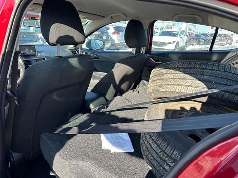 Used 2016 MAZDA MAZDA3 i Sport image 12