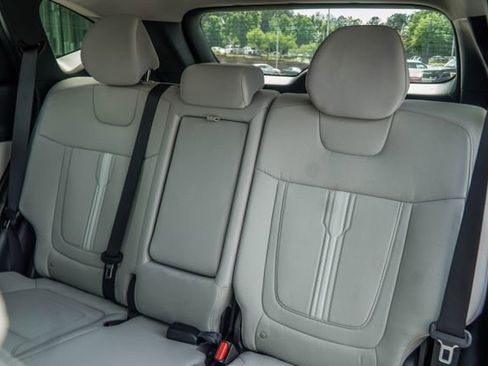 Used 2025 Hyundai Tucson SEL FWD image 39