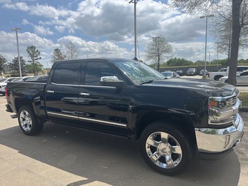 Used 2016 Chevrolet Silverado 1500 LTZ w/ Texas Edition image 4
