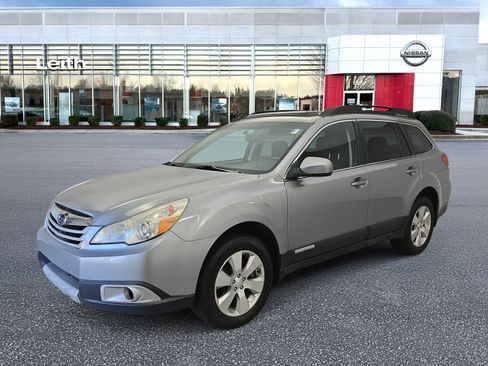 Used 2011 Subaru Outback 3.6R Limited image 1