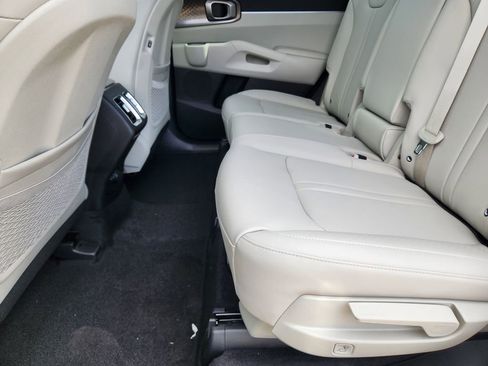 New 2026 Kia Sorento EX AWD/4WD image 9