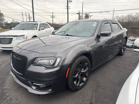 Used 2022 Chrysler 300 Touring L w/ Safetytec Plus Group image 1