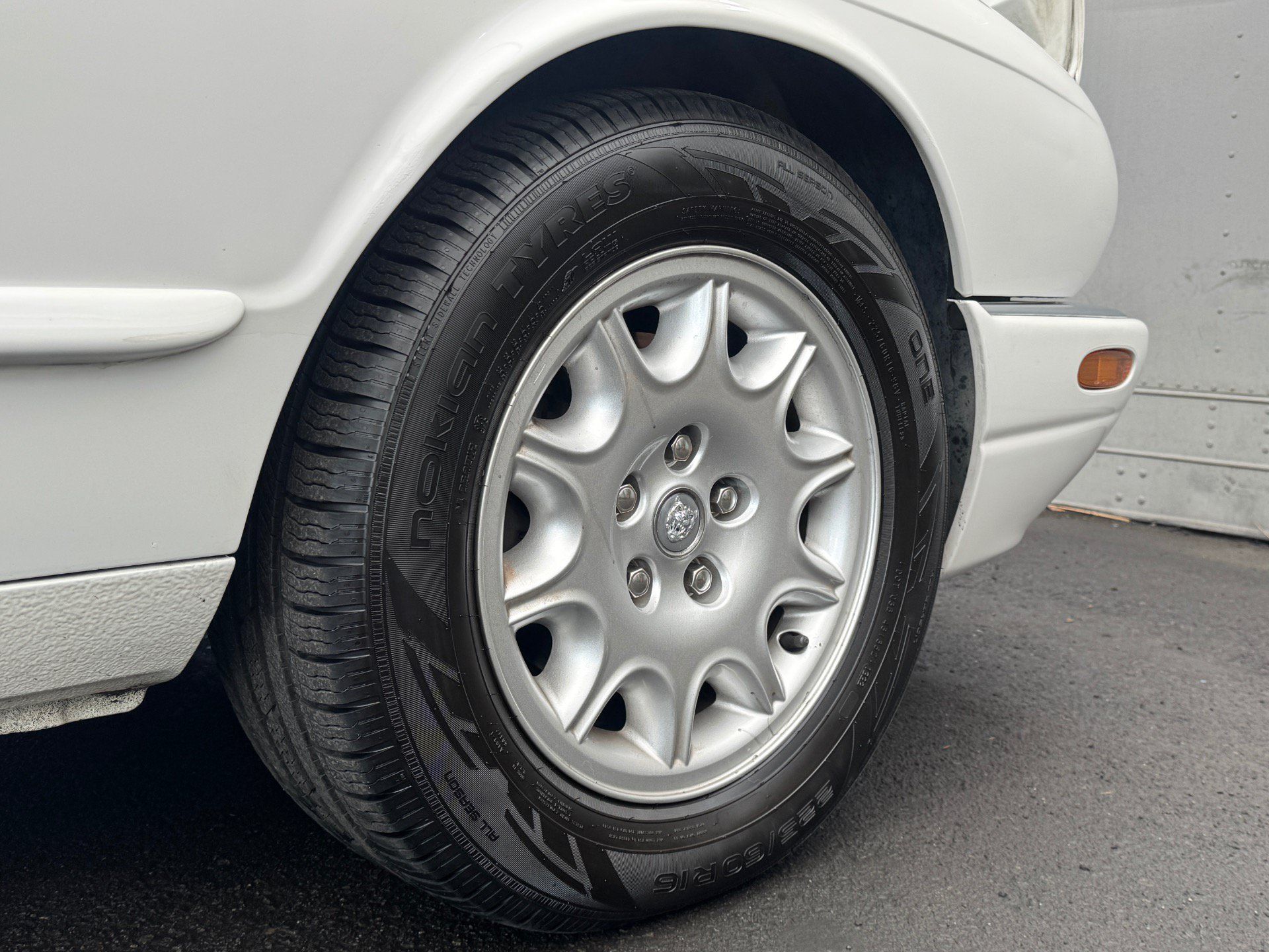 Used 2001 Jaguar XJ8 RWD image 56