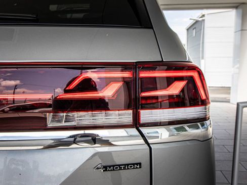 New 2026 Volkswagen Atlas SEL Premium R-Line AWD/4WD image 17