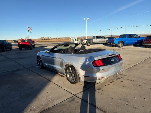 Used 2016 Ford Mustang Convertible w/ Equipment Group 051A image 3