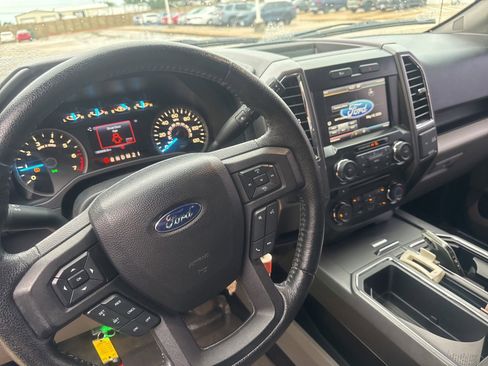 Used 2015 Ford F150 XLT w/ Equipment Group 302A Luxury RWD image 14