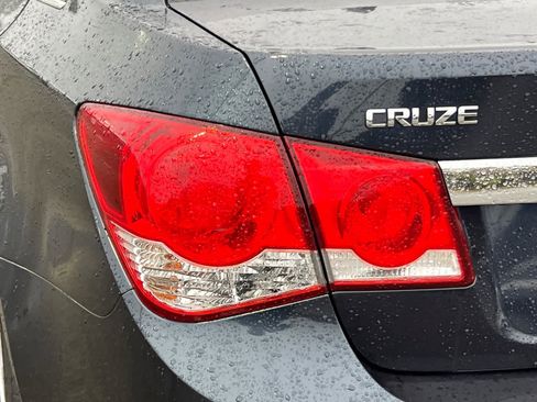 Used 2016 Chevrolet Cruze LT w/ Technology Package image 15