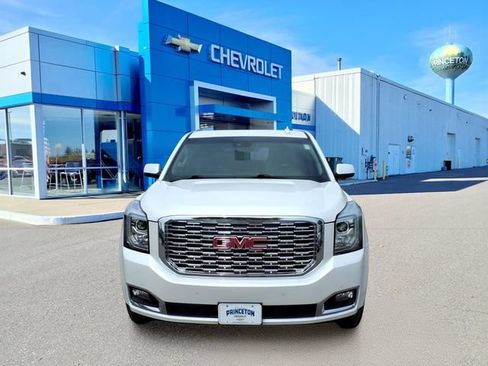 Used 2019 GMC Yukon Denali w/ Denali Ultimate Package AWD/4WD image 9