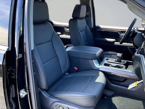 New 2026 Chevrolet Silverado 1500 LTZ w/ LTZ Premium Package AWD/4WD image 11