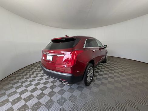 Used 2017 Cadillac XT5 Luxury w/ Driver Awareness Package FWD image 3