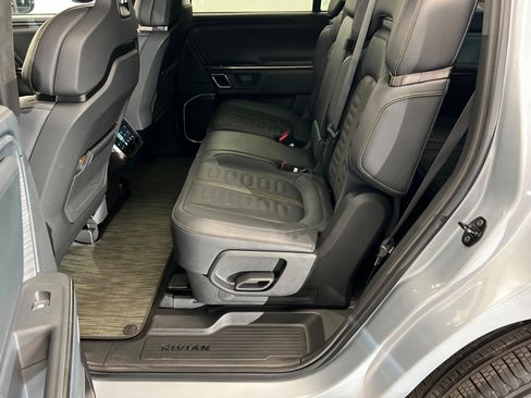 Used 2024 Rivian R1S Adventure AWD/4WD image 22