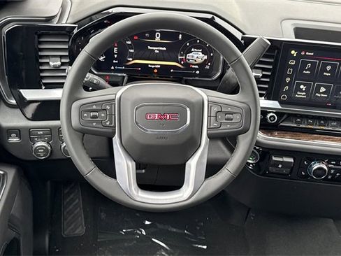 New 2026 GMC Sierra 1500 SLE w/ Preferred Package image 16