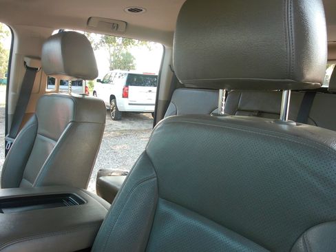 Used 2018 GMC Yukon XL SLE RWD image 13