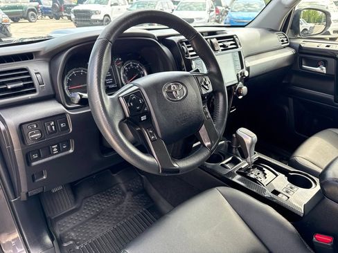 Used 2022 Toyota 4Runner TRD Off-Road Premium AWD/4WD image 2