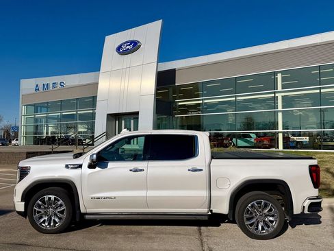 Used 2024 GMC Sierra 1500 Denali w/ Denali Reserve Package image 3