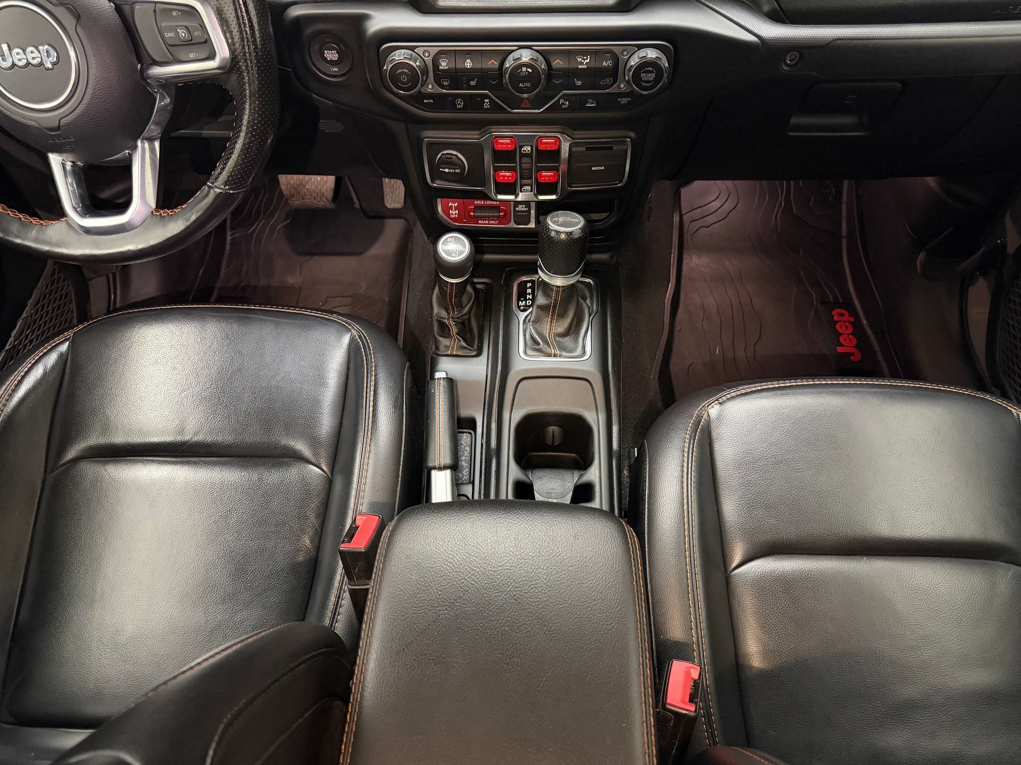 Used 2021 Jeep Gladiator Mojave AWD/4WD image 12