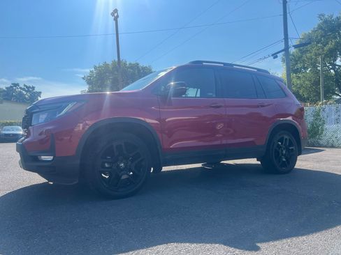 Used 2024 Honda Passport Black Edition image 2