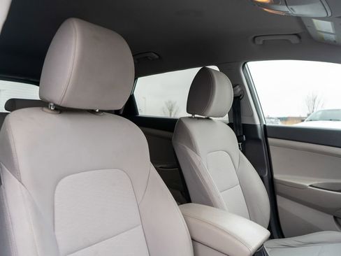 Used 2019 Hyundai Tucson SE w/ Cargo Package image 12